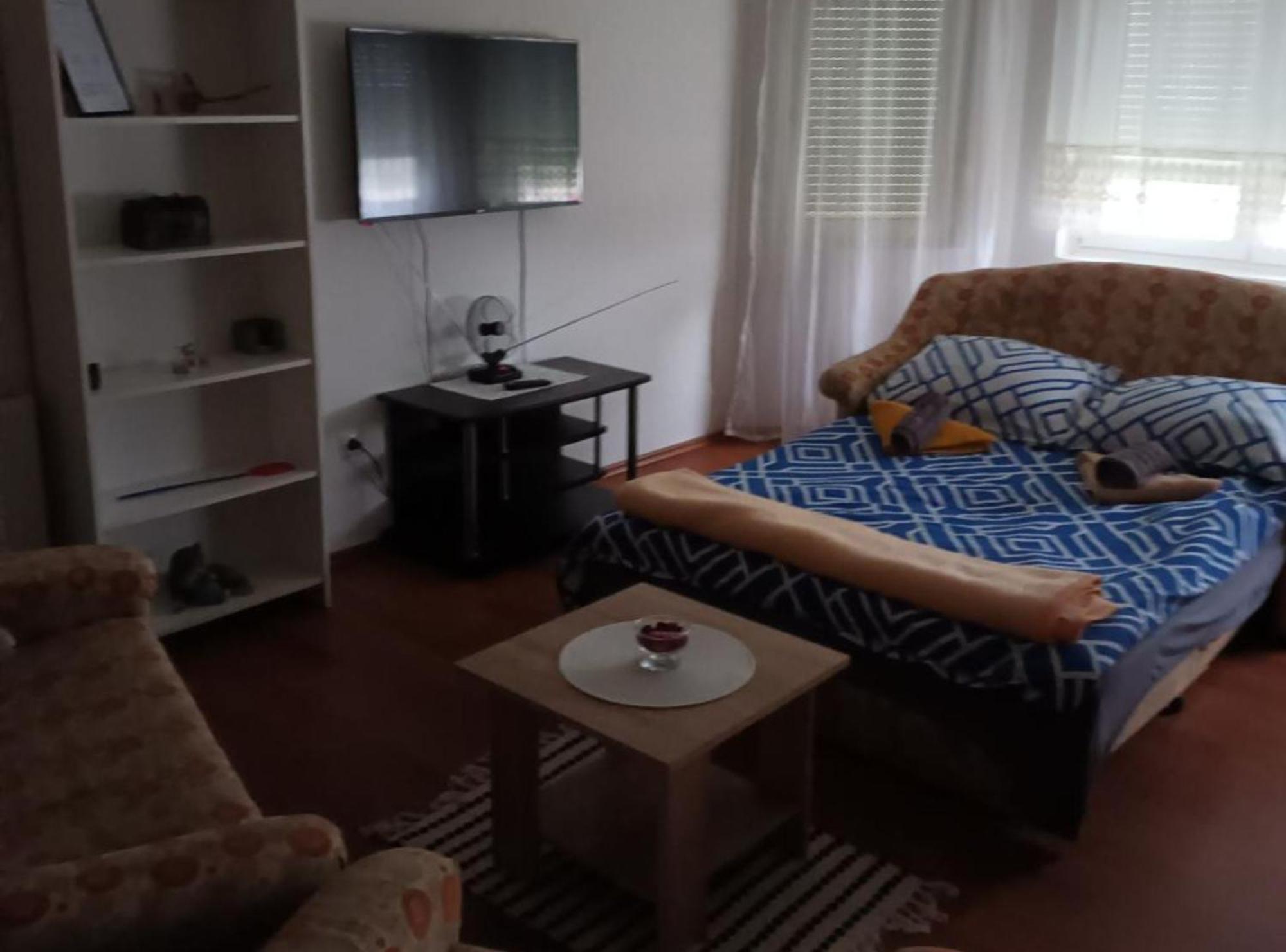 Apartmani Tea I Toni Gradiste Extérieur photo
