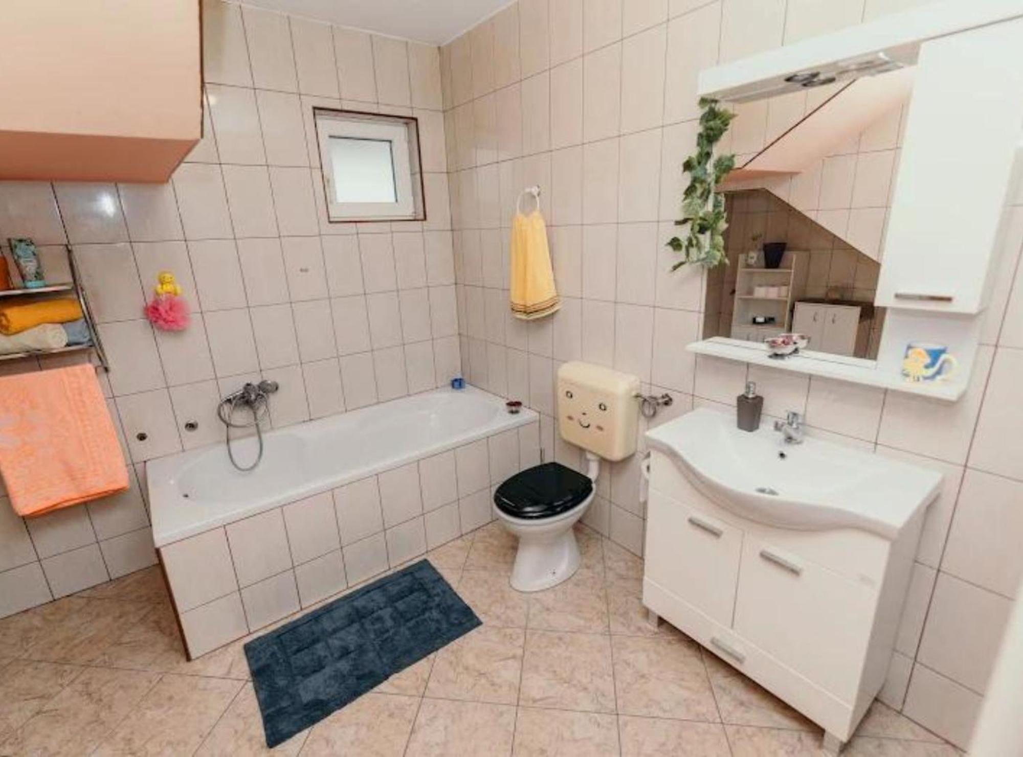 Apartmani Tea I Toni Gradiste Extérieur photo