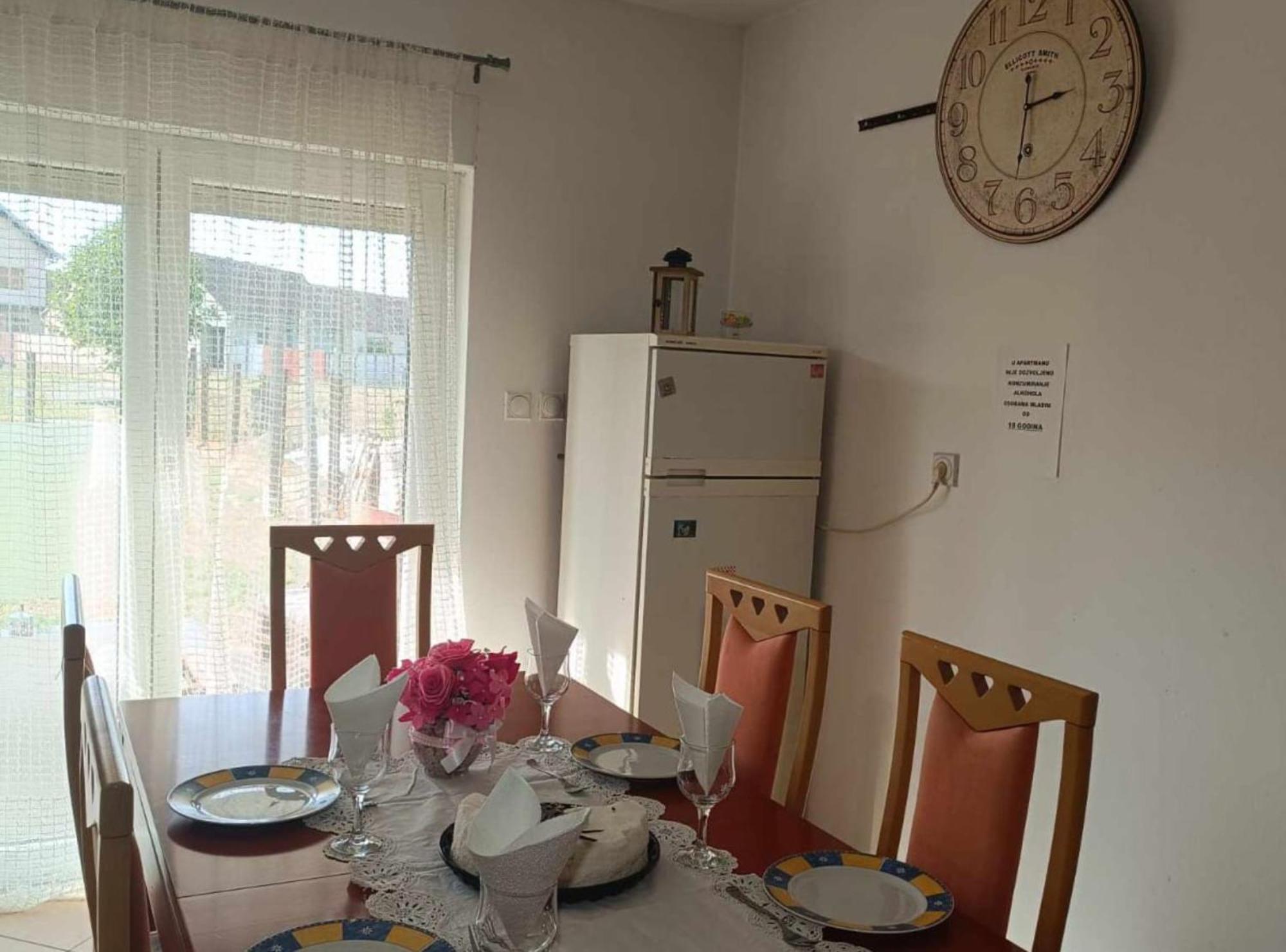 Apartmani Tea I Toni Gradiste Extérieur photo
