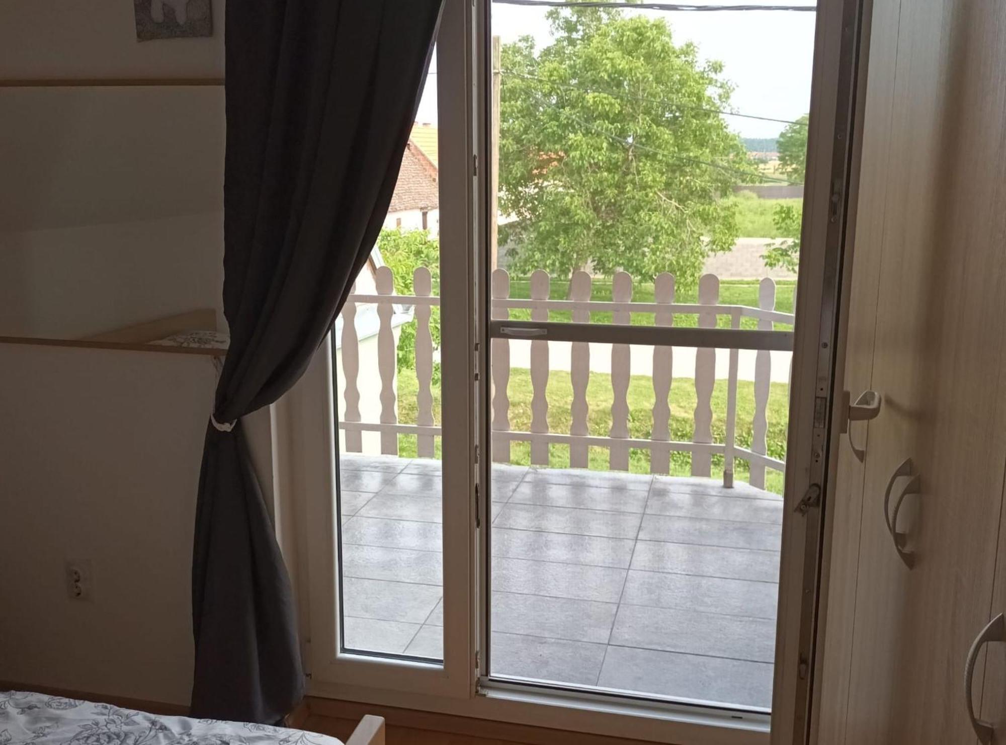 Apartmani Tea I Toni Gradiste Extérieur photo