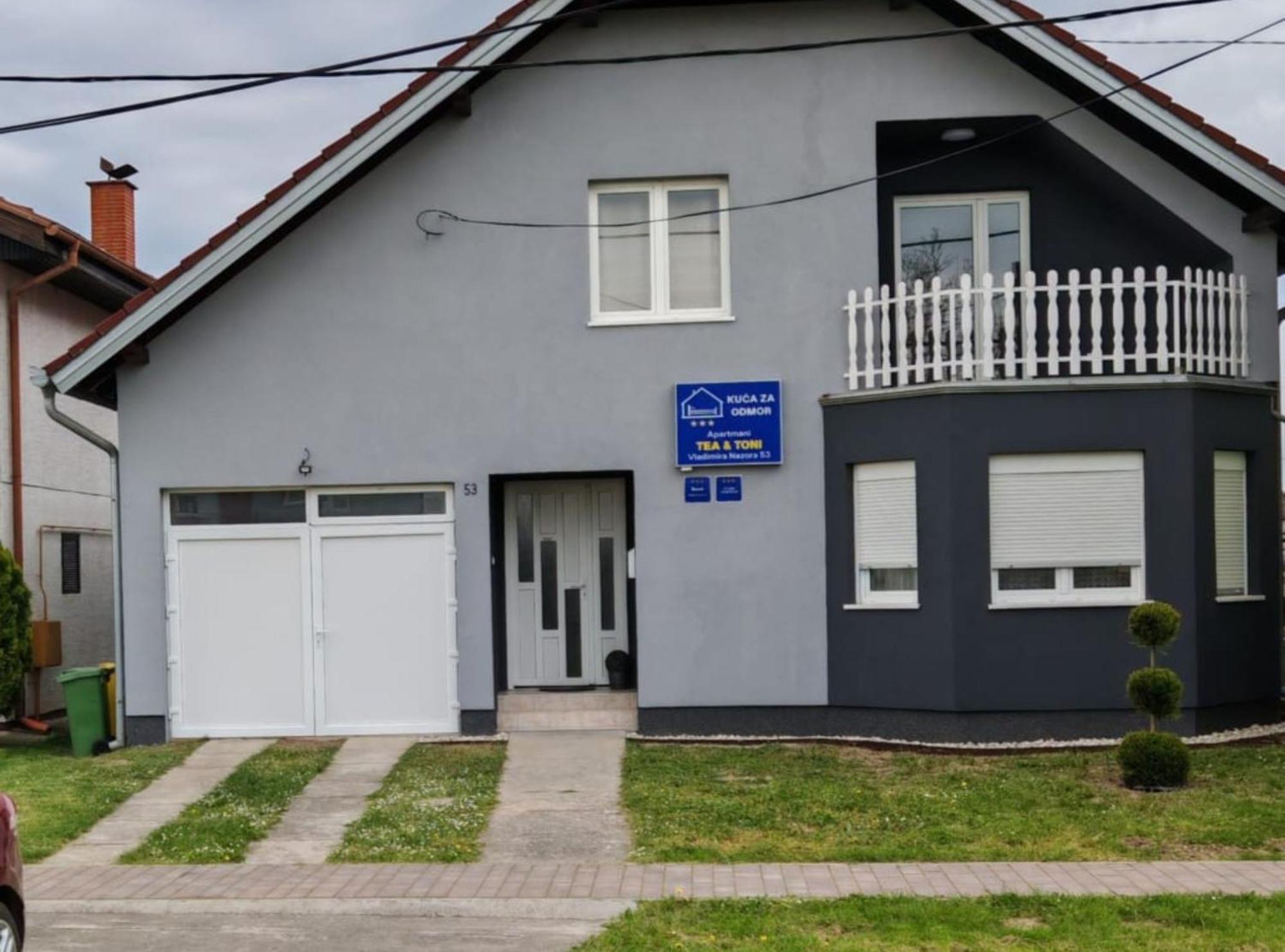 Apartmani Tea I Toni Gradiste Extérieur photo